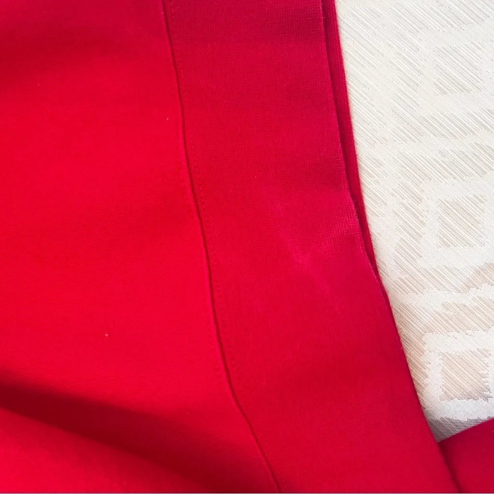 VINTAGE DISNEY WINNIE THE POOH EMBROIDERED SWEATSHIRT Red Size Small Unisex - Picture 9 of 9